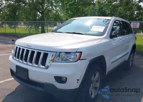 2013 Jeep Grand Cherokee Laredo из США, поврежденный, VIN 1C4RJFAG9DC635273